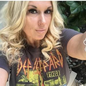 Meet your Posher, Mitzi